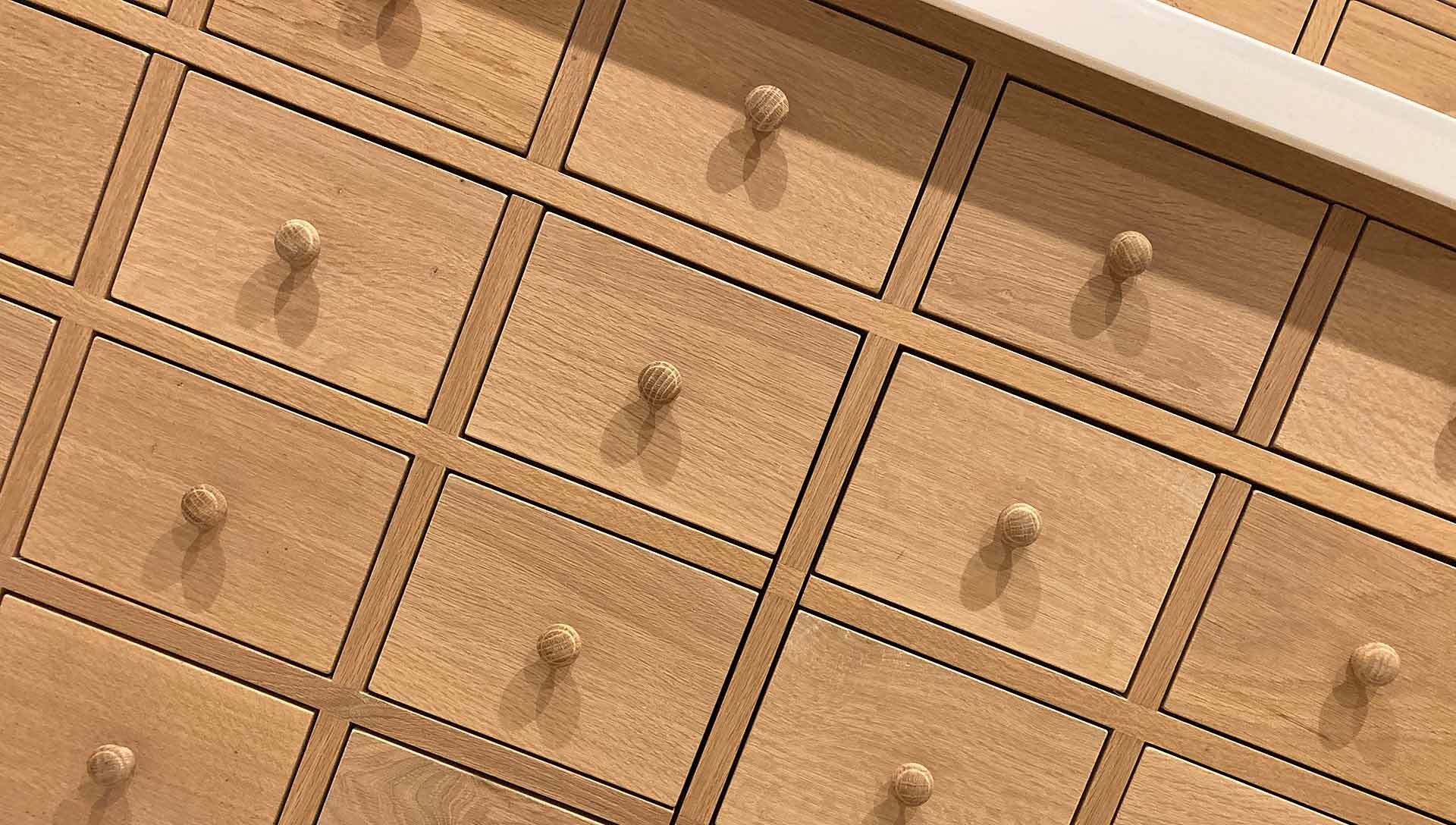 Meuble de salle de bain façon grainetier